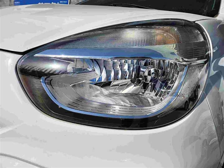 Фото 9 - Roewe Clever