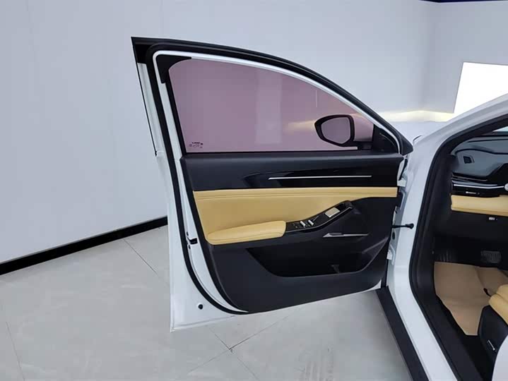 Фото 7 - Geely Galaxy L6