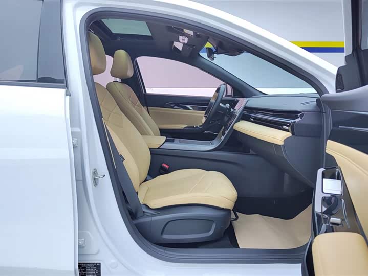 Фото 8 - Geely Galaxy L6