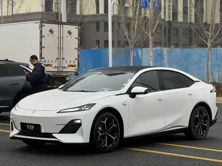 Фото 1 - Changan Deepal SL03