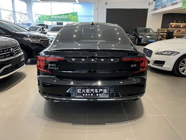 Фото 5 - Volvo S90