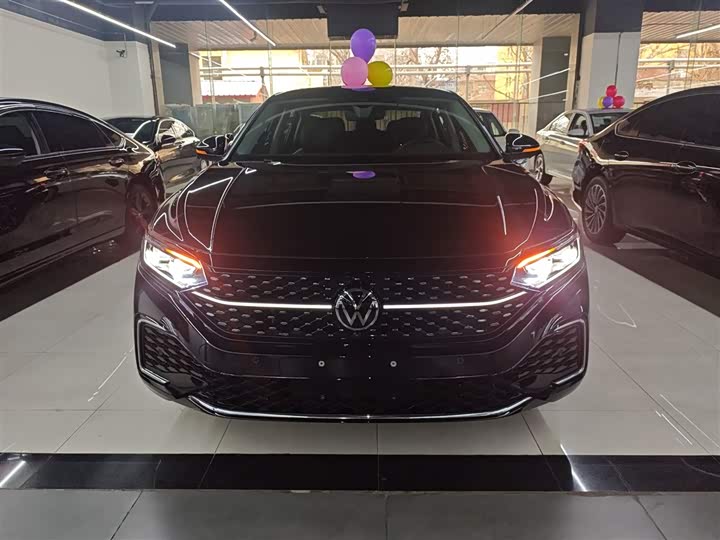 Фото 3 - Volkswagen Passat