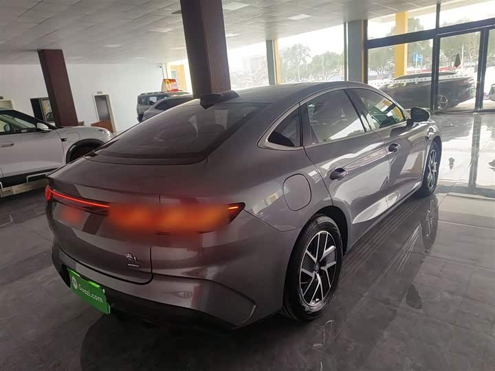 Фото 7 - BYD Qin L