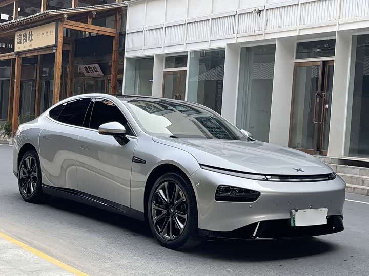 Фото 3 - XPeng P7