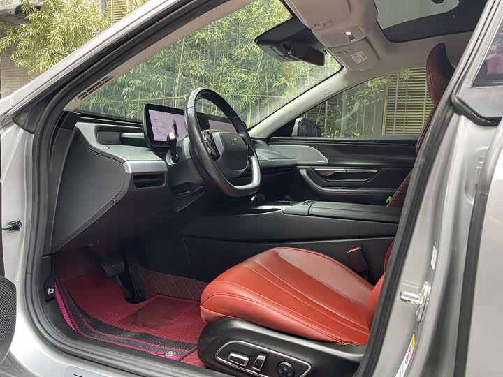 Фото 4 - XPeng P7