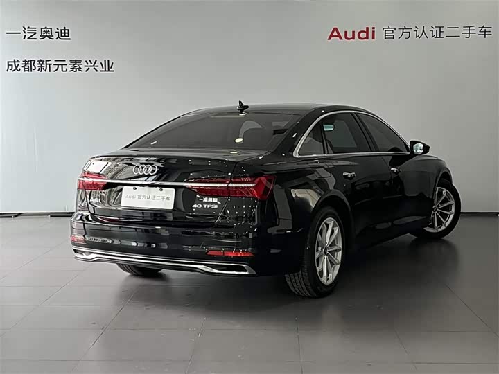Фото 4 - Audi A6L