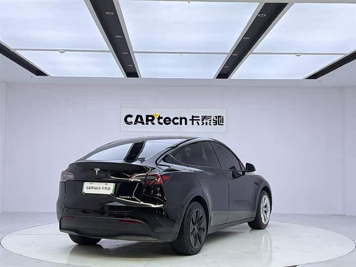 Фото 5 - Tesla Model Y