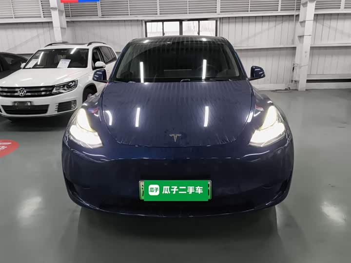 Фото 3 - Tesla Model Y