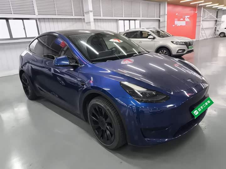 Фото 4 - Tesla Model Y