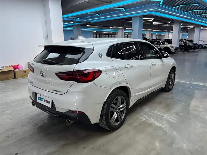 Фото 8 - BMW X2