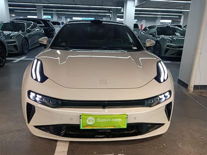 Фото 2 - Zeekr 001