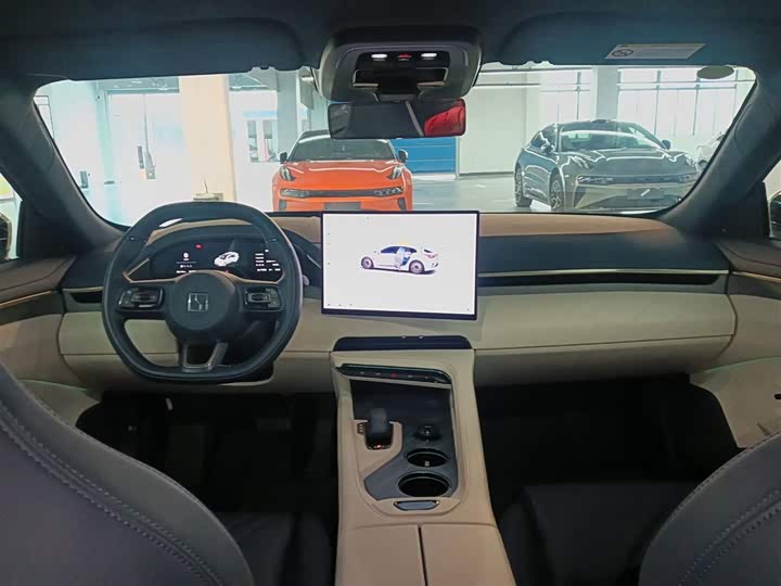 Фото 9 - Zeekr 001