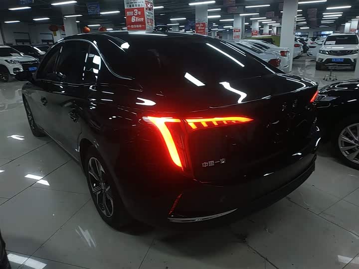 Фото 5 - Hongqi E-QM5