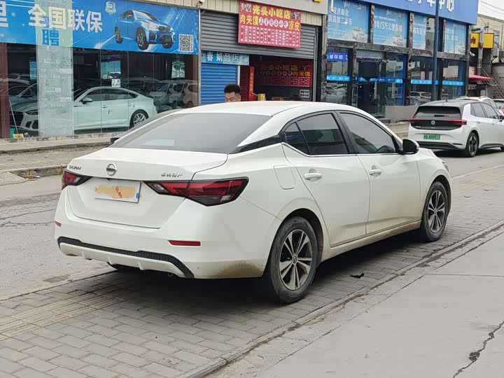 Фото 9 - Nissan Sylphy