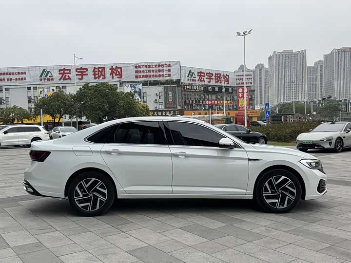 Фото 5 - Volkswagen Sagitar L