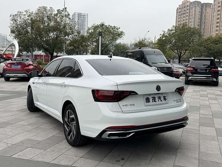 Фото 6 - Volkswagen Sagitar L