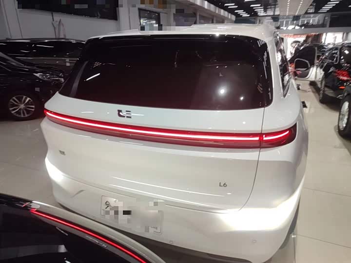 Фото 6 - LiXiang L6