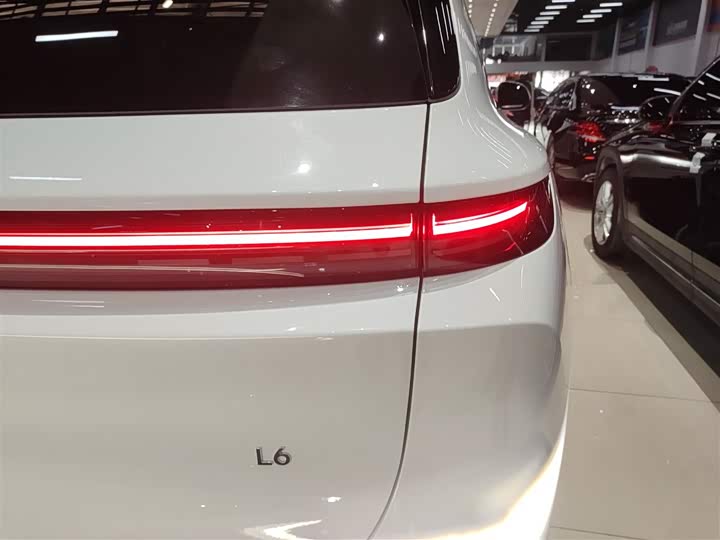 Фото 8 - LiXiang L6