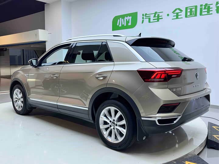 Фото 4 - Volkswagen T-Roc