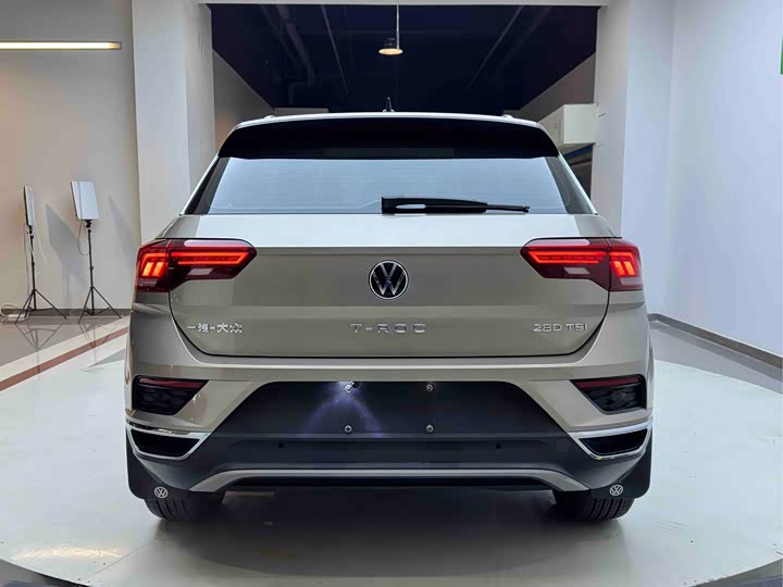 Фото 5 - Volkswagen T-Roc
