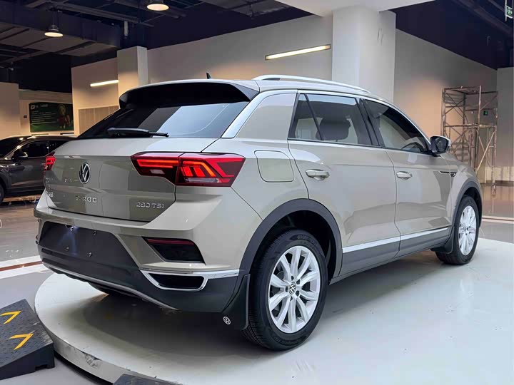 Фото 6 - Volkswagen T-Roc