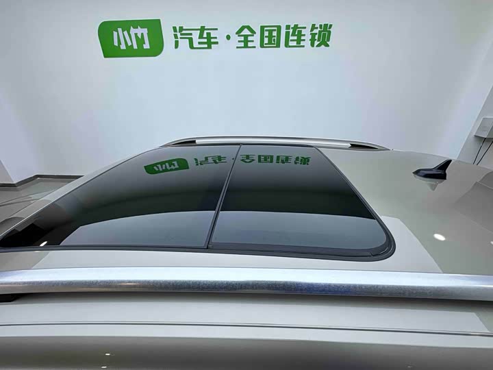 Фото 8 - Volkswagen T-Roc