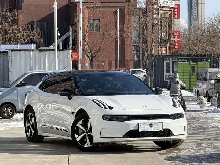 Фото 2 - Zeekr 001