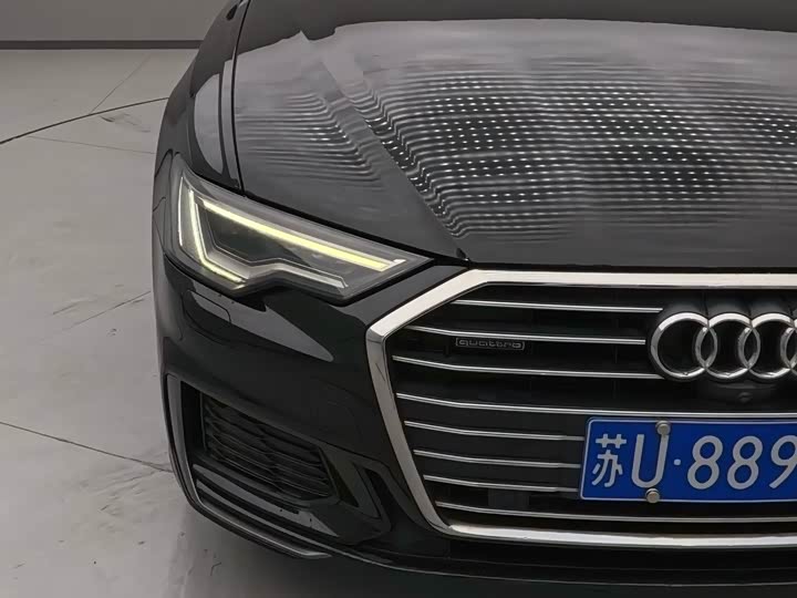 Фото 4 - Audi A6L