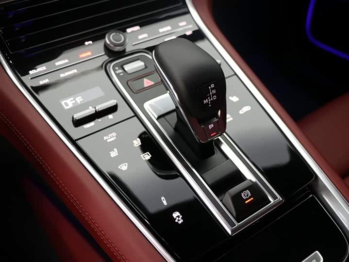 Фото 3 - Porsche Panamera