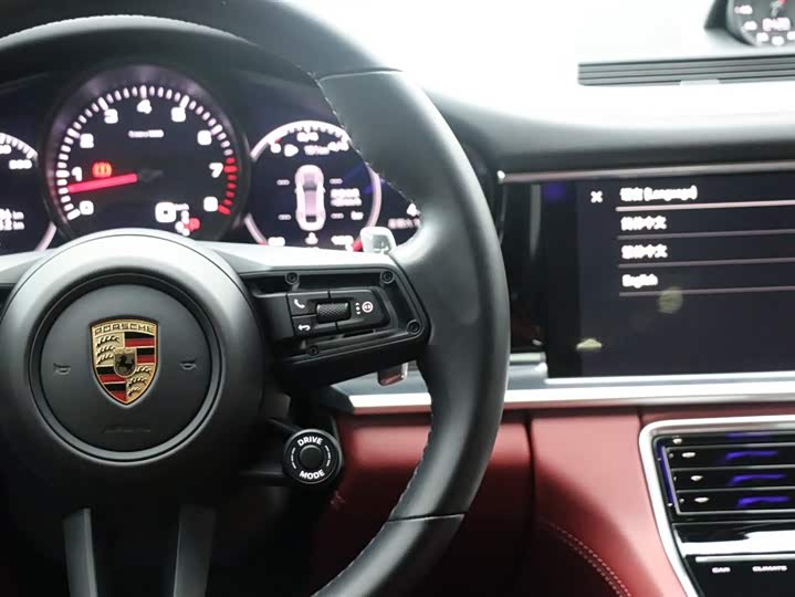 Фото 8 - Porsche Panamera