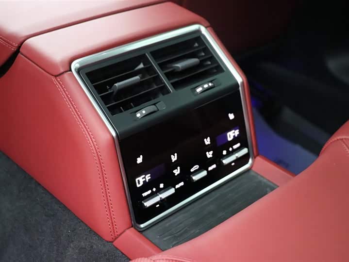 Фото 9 - Porsche Panamera