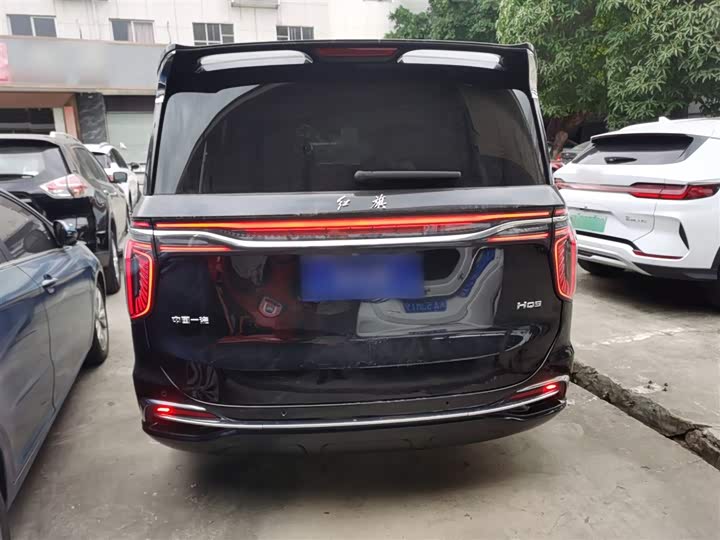 Фото 6 - Hongqi HQ9