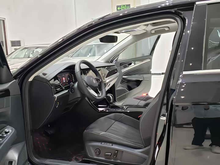 Фото 4 - Volkswagen Passat