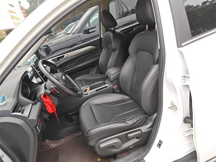 Фото 8 - Haval M6