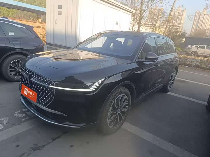 Фото 1 - Lincoln Nautilus