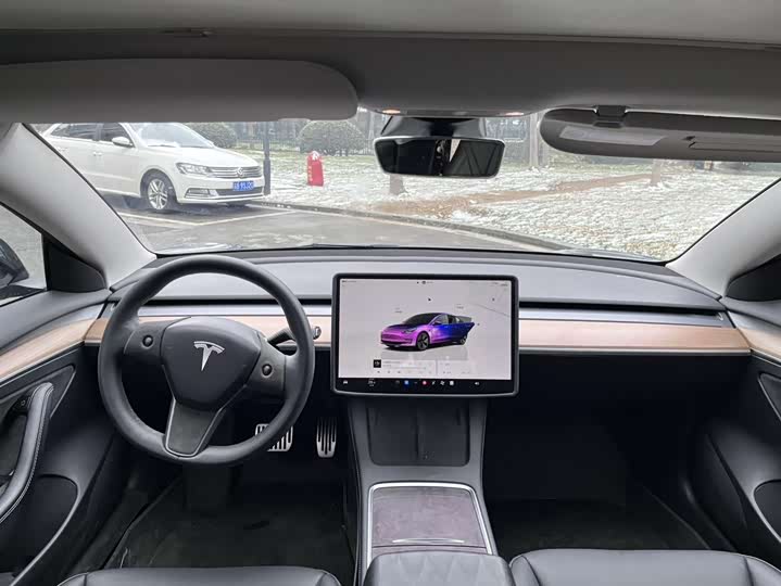 Фото 8 - Tesla Model 3