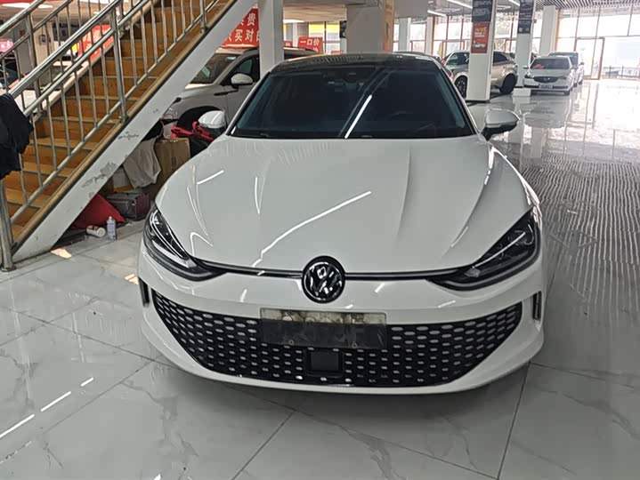 Фото 2 - Volkswagen Lamando L