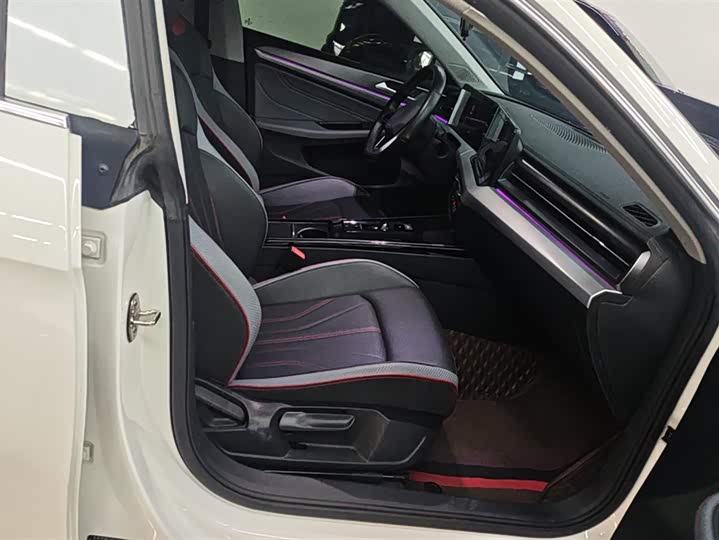 Фото 8 - Volkswagen Lamando L