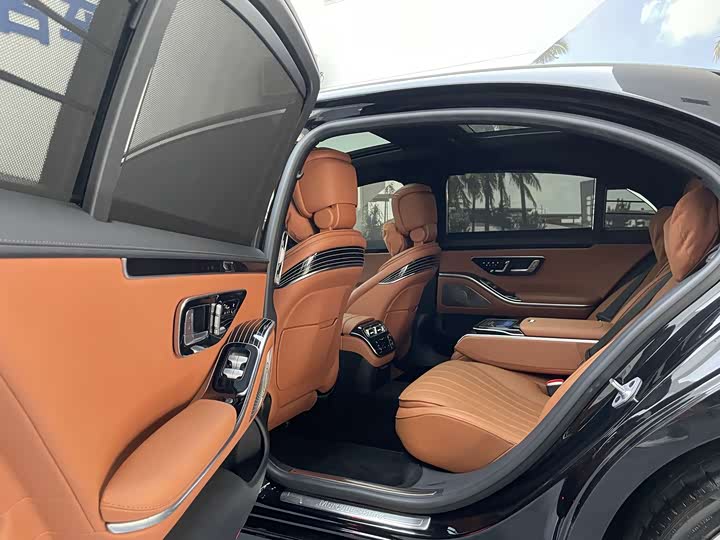 Фото 5 - Mercedes-Benz S-Class