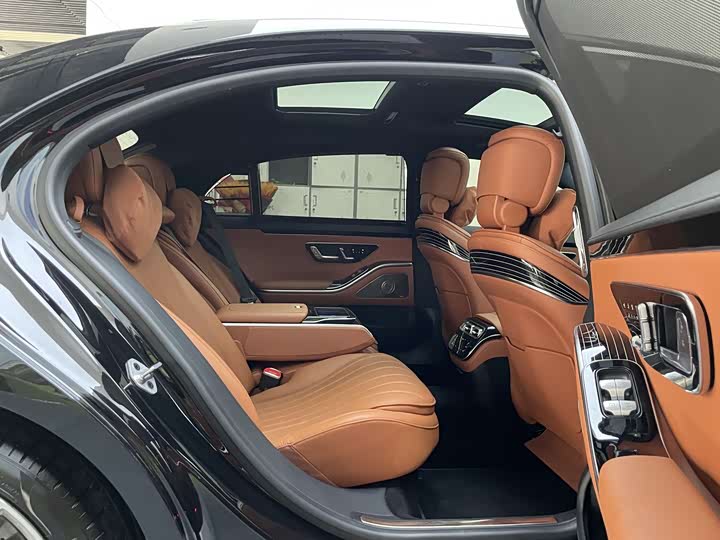 Фото 7 - Mercedes-Benz S-Class