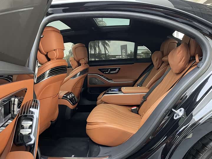 Фото 8 - Mercedes-Benz S-Class