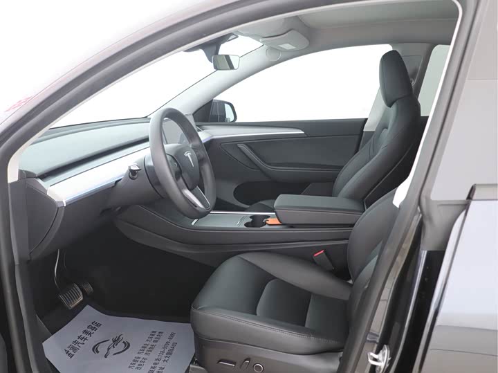 Фото 2 - Tesla Model Y