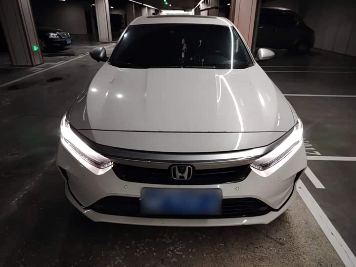 Фото 3 - Honda Inspire