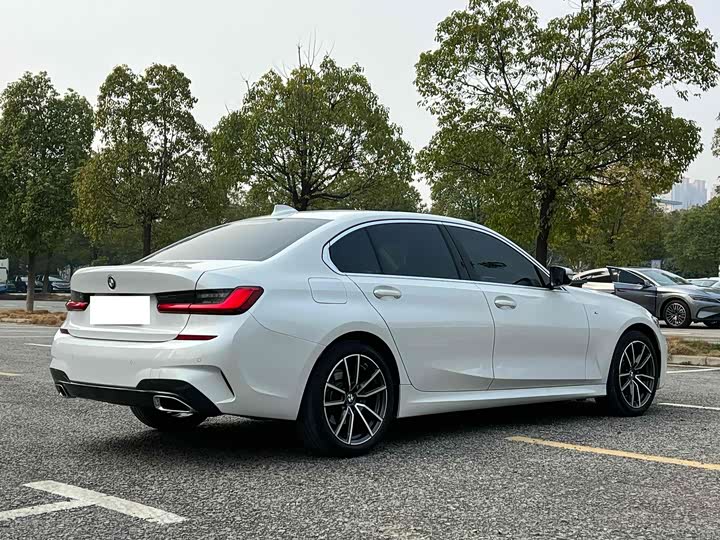 Фото 9 - BMW 3 Series