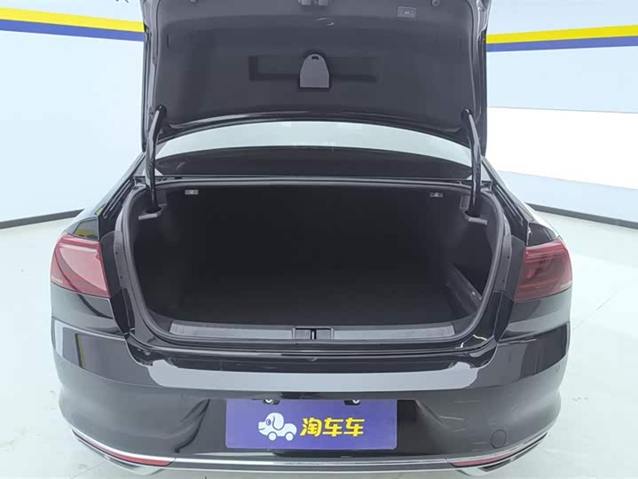 Фото 4 - Volkswagen Magotan