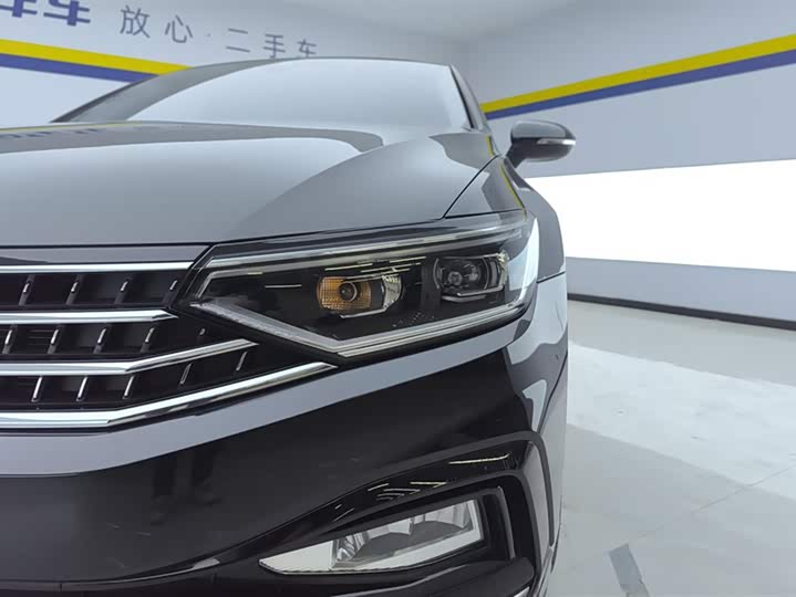 Фото 5 - Volkswagen Magotan