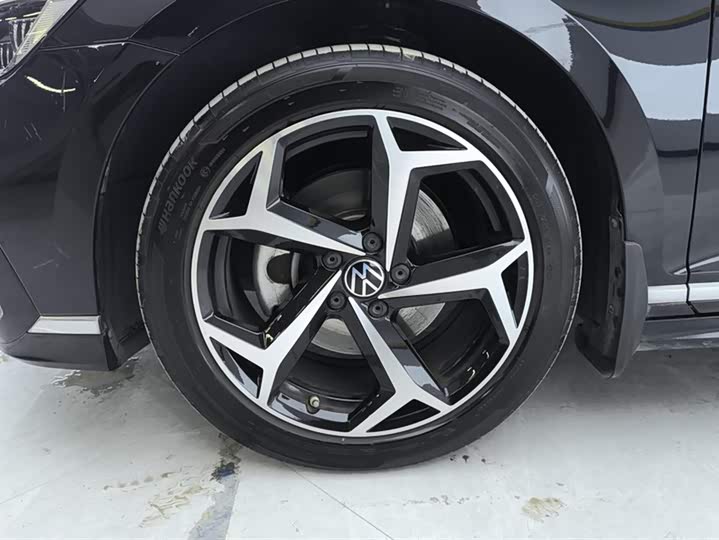 Фото 6 - Volkswagen Magotan