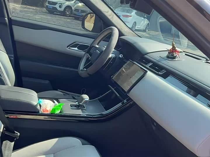 Фото 7 - Land Rover Range Rover Velar