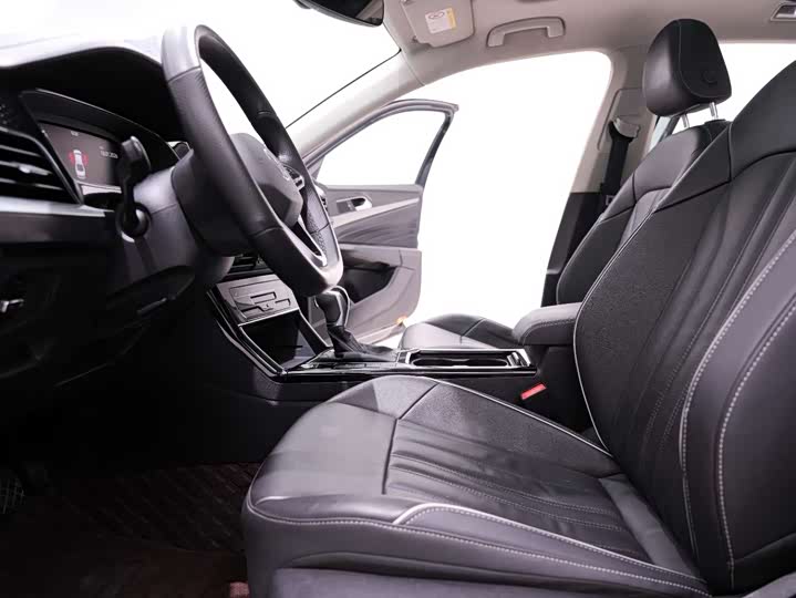 Фото 2 - Volkswagen Passat