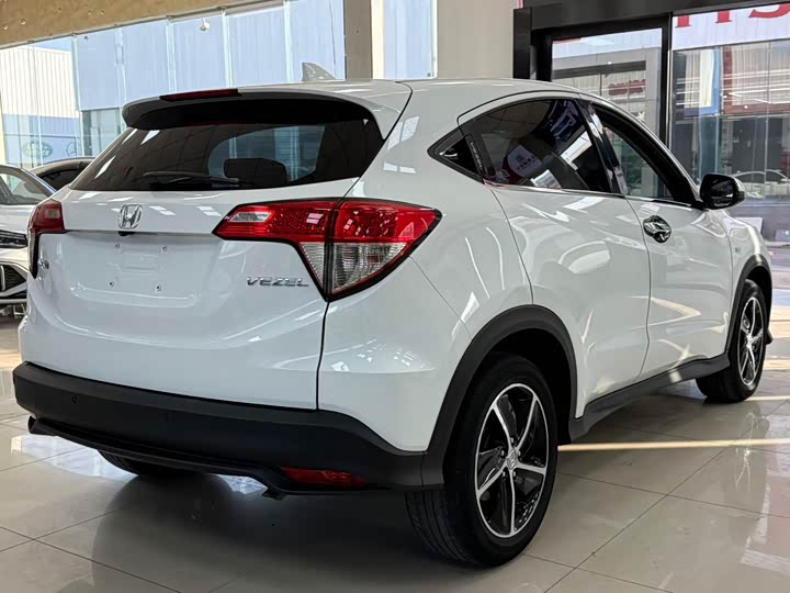Фото 4 - Honda Vezel